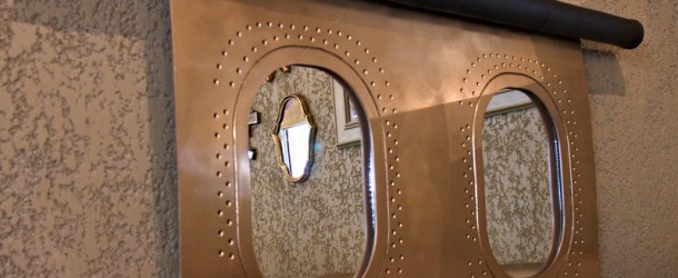 Miroir carlingue d'avion aluminium doré - restaurant Ségoufielle (32)