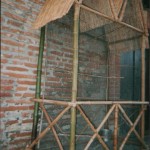 Petite volière en bambous