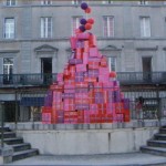 Décoration urbaine pour la fête des mères, Carcassonne (Aude, 11)