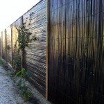 Habillage mur extérieur, bambous tressés teinté marron
